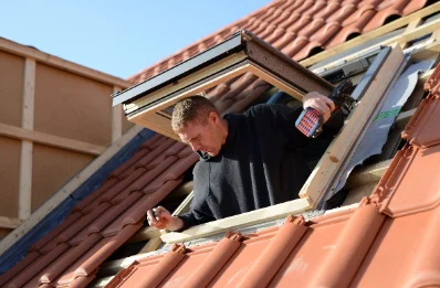 Pose de fenêtres de toit Velux à Irodouër